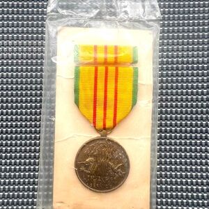 New Vietnam service metal